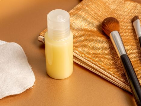 Huile démaquillante