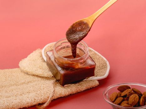 Cataplasme exfoliant doux pour le corps