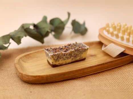 Barre de douche exfoliante pour le corps