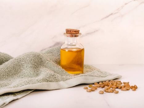 Huile de massage drainante et détox