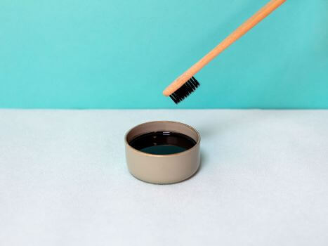 Bain de bouche à l’huile de coco