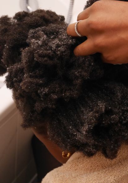 Routine cheveux crépus en 5 étapes